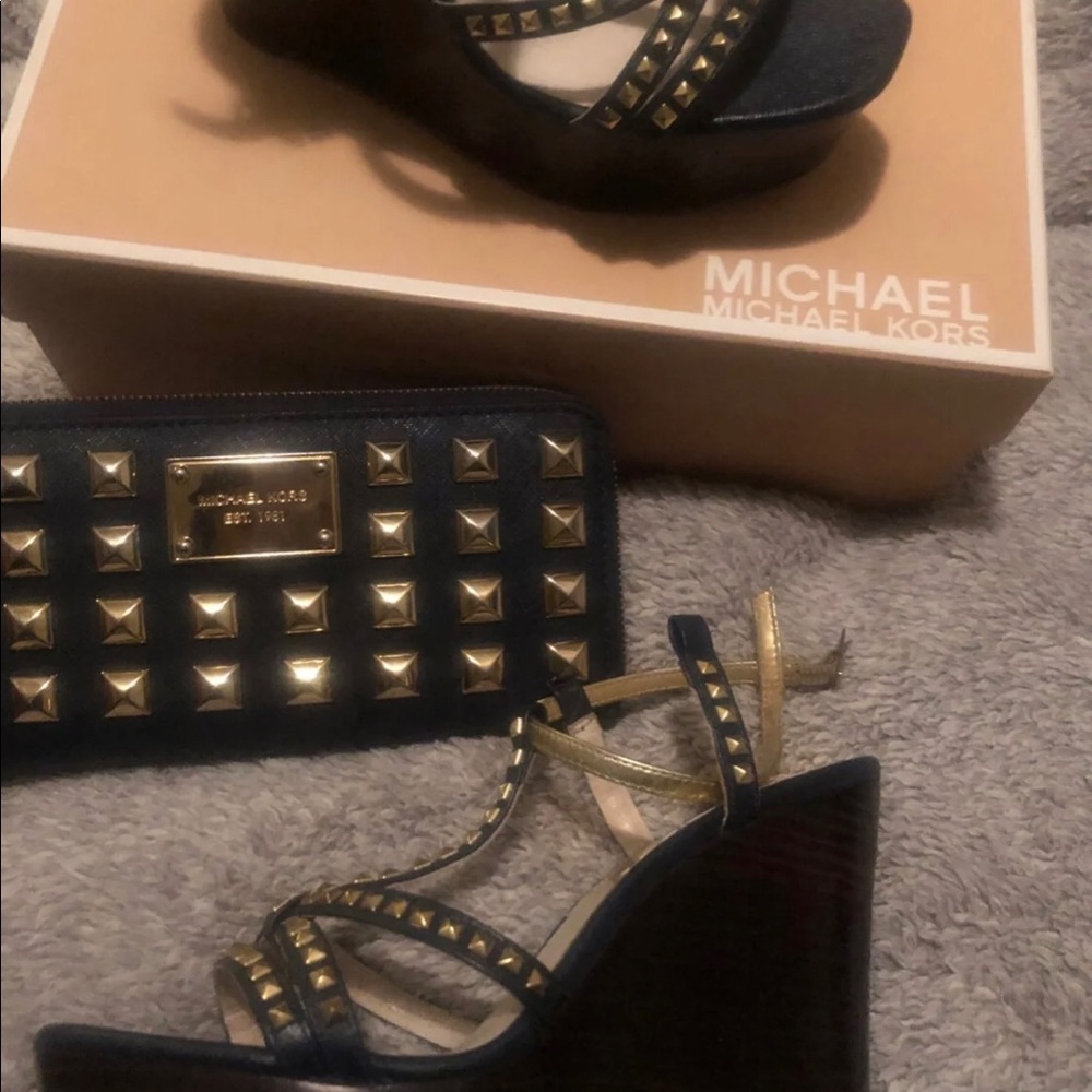 Wedge Heels & Wallett